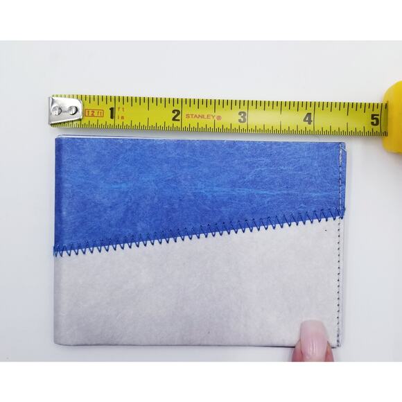 Paprcuts - from Berlin With Love Paper Tyvek Bi-Fold Wallet Blue White Stitched - Picture 6 of 6